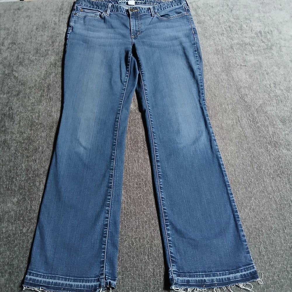 Eddie Bauer Womens Curvy Fit Bootcut Jeans Medium Wash Frayed Hem Size 12
